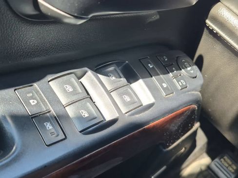 Used 2018 GMC Sierra 1500 SLT w/ Black Pack AWD/4WD image 28