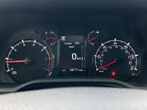 Used 2023 Toyota 4Runner SR5 Premium w/ Moonroof Package RWD image 15