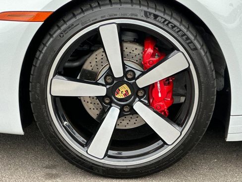 Certified 2022 Porsche 911 Carrera image 26
