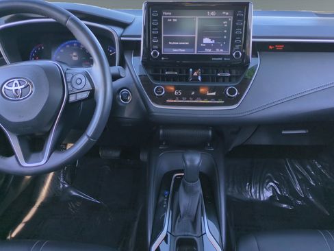 Used 2020 Toyota Corolla XLE image 11