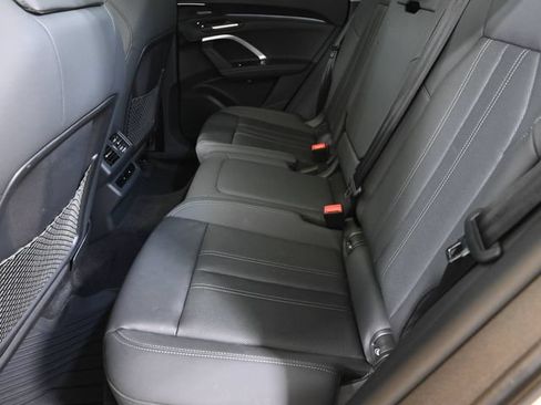 Used 2025 Audi Q5 Premium Plus w/ Premium Plus AWD/4WD image 8