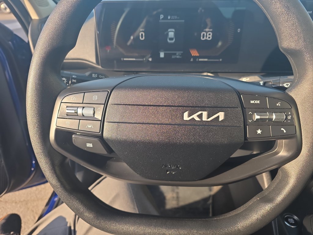 Used 2025 Kia K4 FWD image 13