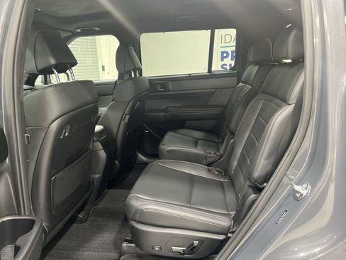 Used 2025 Hyundai Santa Fe Calligraphy AWD/4WD image 23