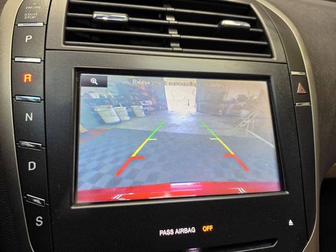Used 2016 Lincoln MKZ w/ Equipment Group 200A Select FWD image 18