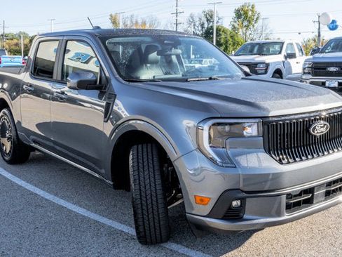 New 2025 Ford Maverick Lobo image 2