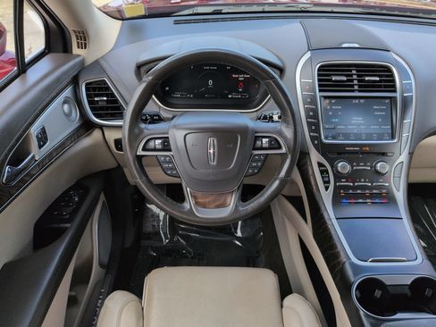Used 2019 Lincoln Nautilus Reserve w/ Ultimate Package FWD image 16