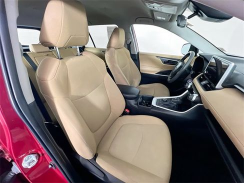 Used 2023 Toyota RAV4 LE image 27