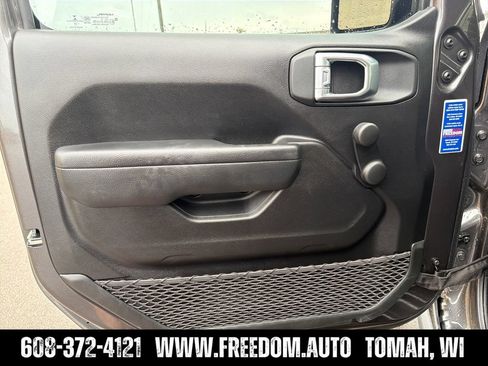 Used 2022 Jeep Wrangler Sport AWD/4WD image 10