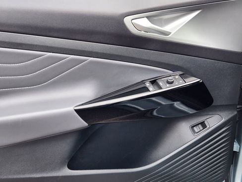 Certified 2024 Volkswagen ID.4 S RWD image 19