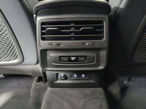 Used 2022 Audi Q7 3.0T Premium image 21