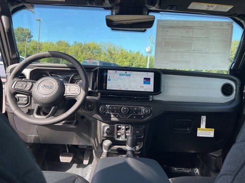 New 2025 Jeep Gladiator Sport image 18