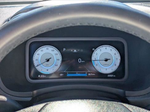 Used 2022 Hyundai Kona Limited image 11