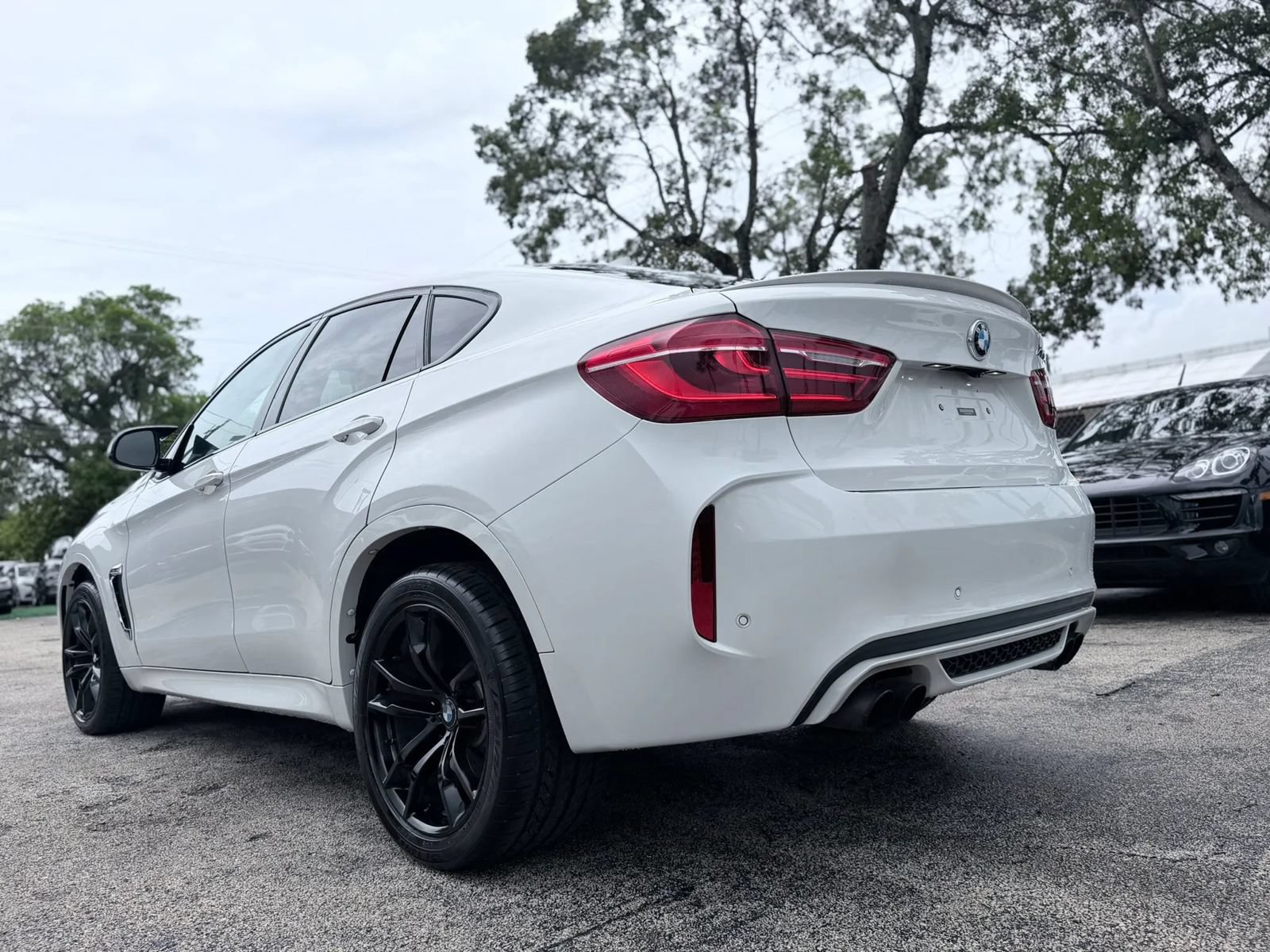 Used 2016 BMW X6 M AWD/4WD image 16