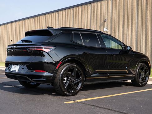 Used 2024 Chevrolet Equinox EV RS image 7