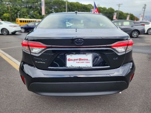 Used 2023 Toyota Corolla LE image 6