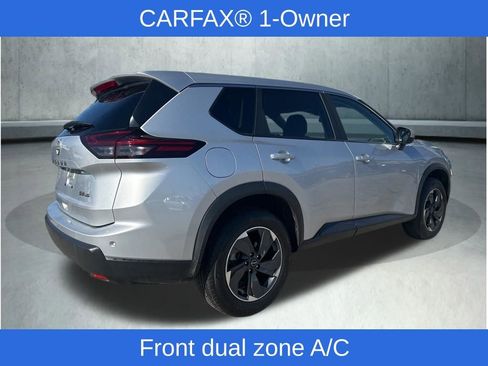 Used 2024 Nissan Rogue SV image 5