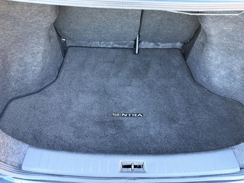 Used 2016 Nissan Sentra SL image 38