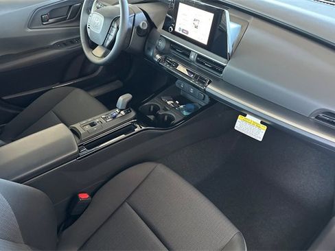 Used 2026 Toyota Prius LE image 14
