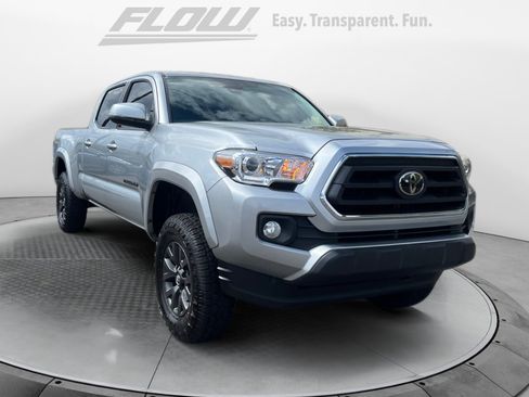Used 2022 Toyota Tacoma SR5 w/ Technology Package AWD/4WD image 1