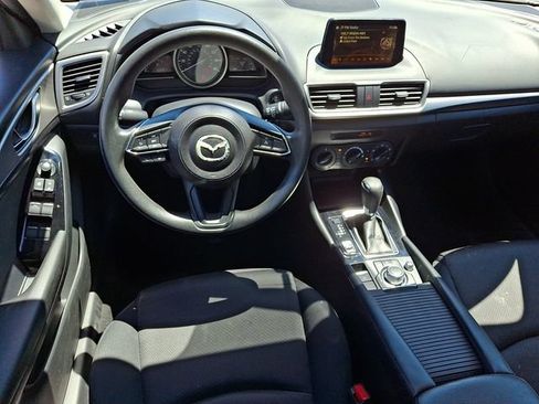Used 2017 MAZDA MAZDA3 Sport FWD image 2