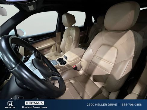 Used 2020 Porsche Cayenne AWD/4WD image 22