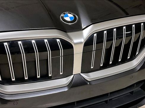 Certified 2025 BMW 530i image 31