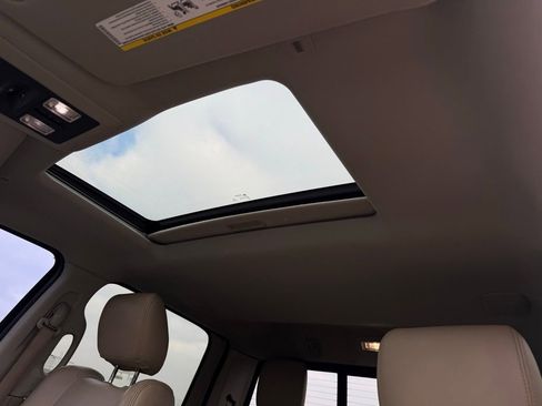 Used 2017 RAM 2500 Laramie w/ Convenience Group image 16