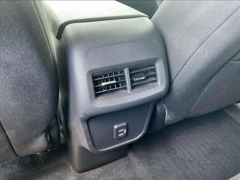 Used 2020 Chevrolet Equinox LS FWD image 25