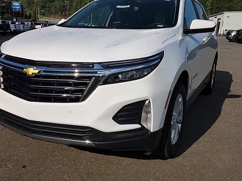 Used 2024 Chevrolet Equinox LT image 2