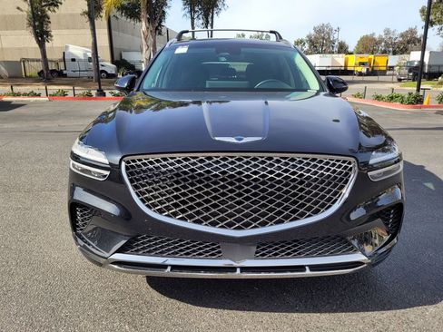 Used 2023 Genesis GV70 2.5T w/ Select Package image 3