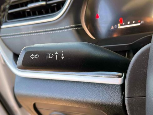 Certified 2023 Jeep Grand Cherokee Laredo w/ Luxury Tech Group I image 23