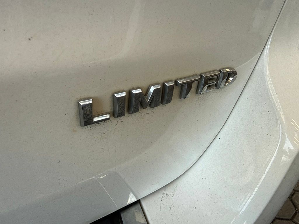 Used 2015 Jeep Grand Cherokee Limited AWD/4WD image 10