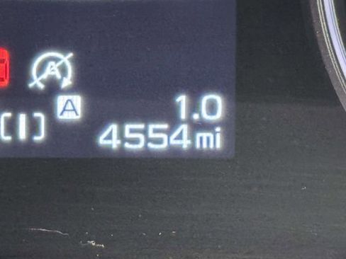 Certified 2025 Subaru Crosstrek 2.5i Limited AWD/4WD image 2