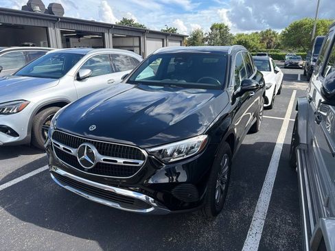 Certified 2026 Mercedes-Benz GLC 300 image 2