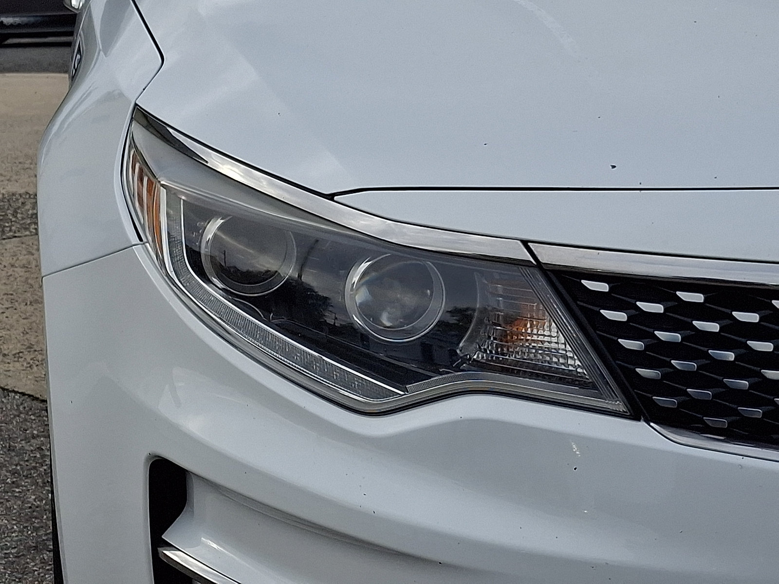 Used 2017 Kia Optima EX w/ Premium Package FWD image 9