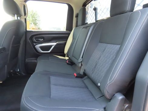Used 2018 Nissan Titan SV AWD/4WD image 37