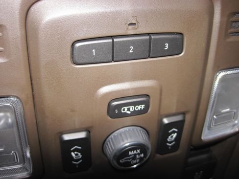 Used 2023 Chevrolet Tahoe Z71 w/ Off-Road Capability Package image 23