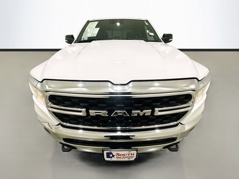 Used 2022 RAM 1500 Big Horn AWD/4WD image 2