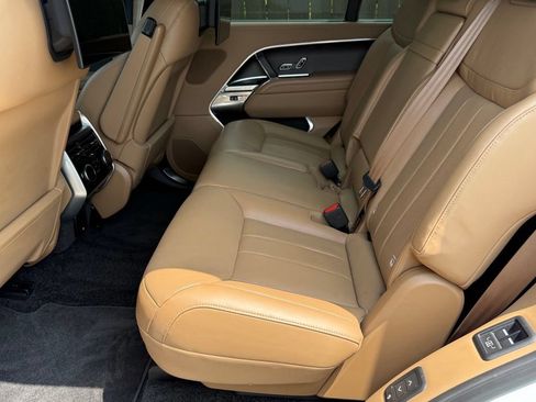 Certified 2025 Land Rover Range Rover Long Wheelbase SE AWD/4WD image 32