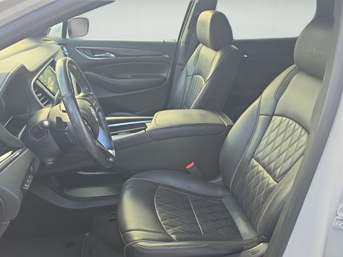 Used 2022 Buick Enclave Avenir w/ Avenir Technology Package FWD image 9