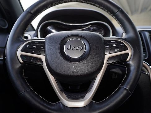 Used 2017 Jeep Grand Cherokee Limited image 21