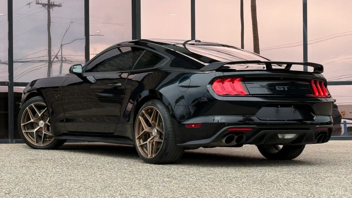 Used 2019 Ford Mustang GT RWD image 7