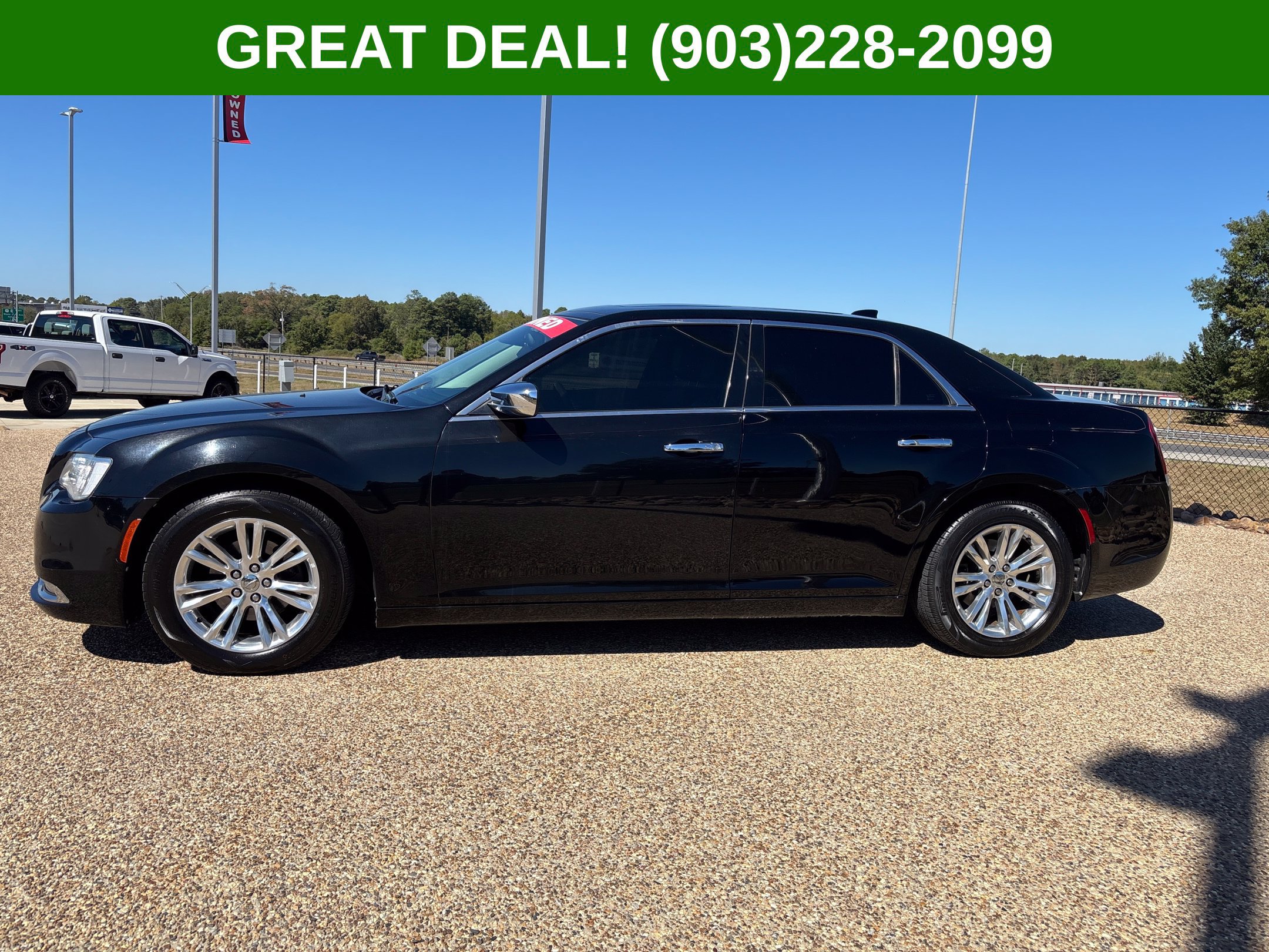 Used 2016 Chrysler 300 C RWD image 5
