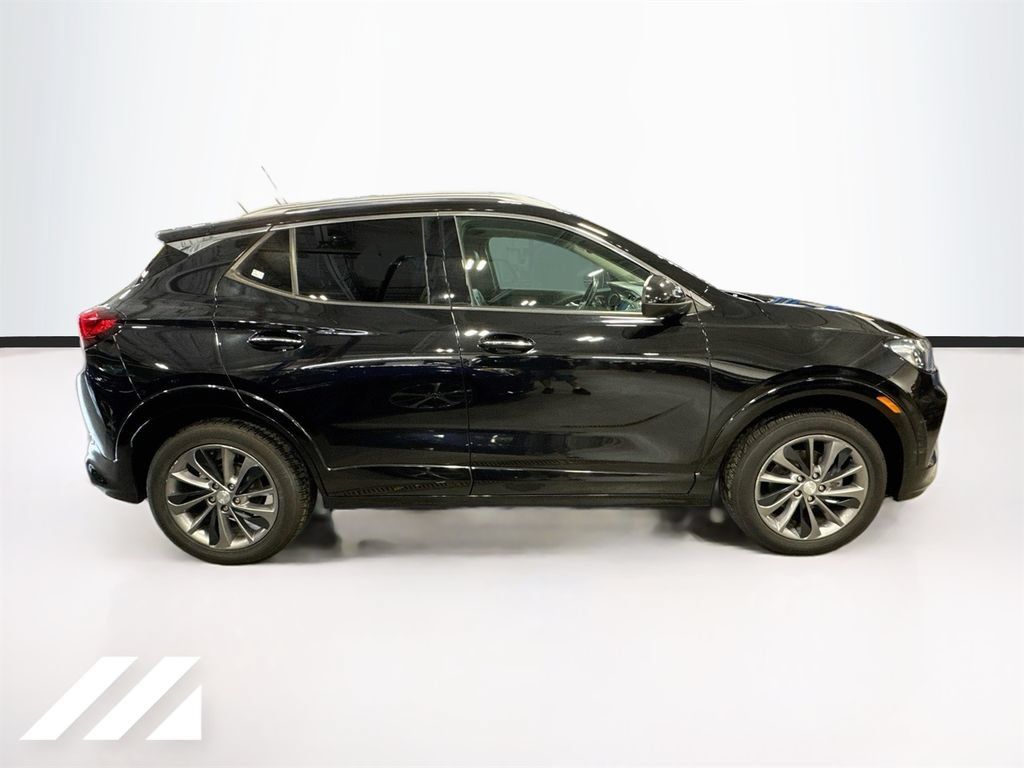 Used 2021 Buick Encore GX Essence w/ Advanced Technology Package AWD/4WD image 4