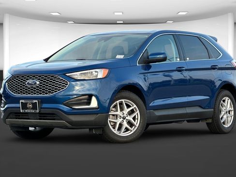 Used 2023 Ford Edge SEL image 2
