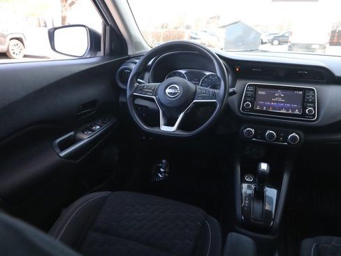 Used 2022 Nissan Kicks S image 20