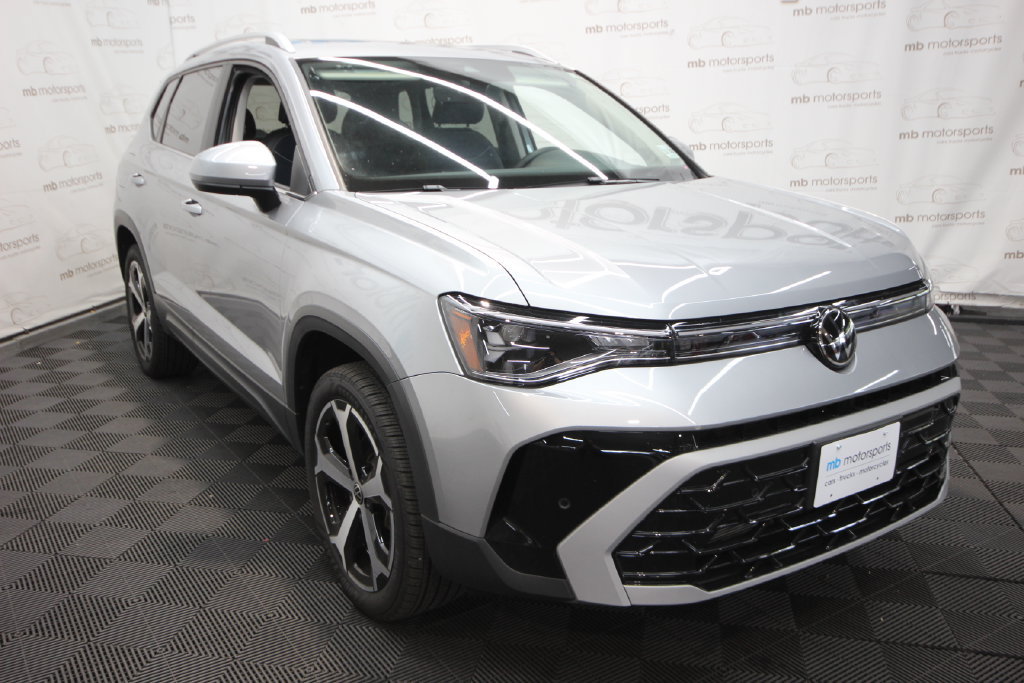 Used 2025 Volkswagen Taos SEL AWD/4WD image 13
