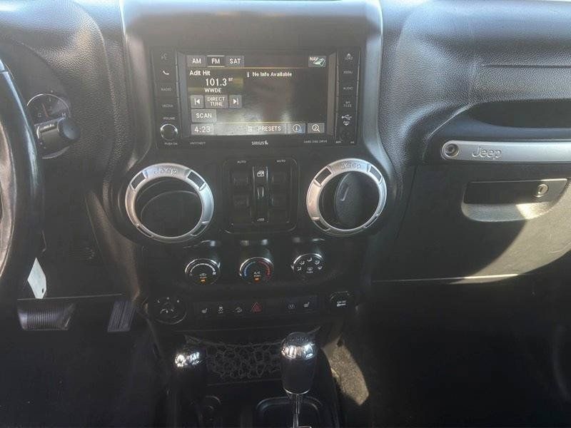 Used 2014 Jeep Wrangler Unlimited Sahara w/ Dual Top Group AWD/4WD image 24
