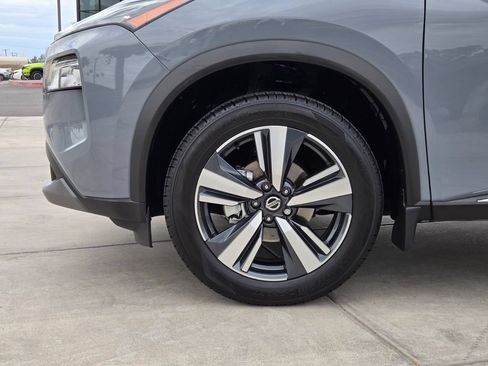 Certified 2021 Nissan Rogue SL FWD image 9