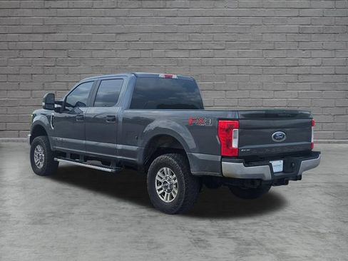 Used 2019 Ford F250 XL w/ STX Appearance Package AWD/4WD image 3